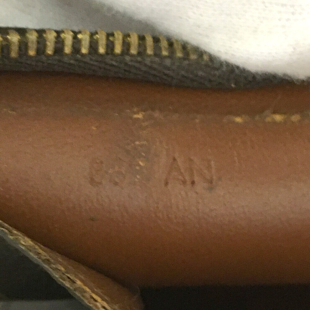 Louis Vuitton Monogram Toiletry Pouch 26 862AN