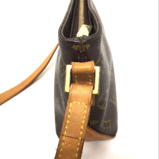 LOUIS VUITTON Monogram Trotteur AR0095