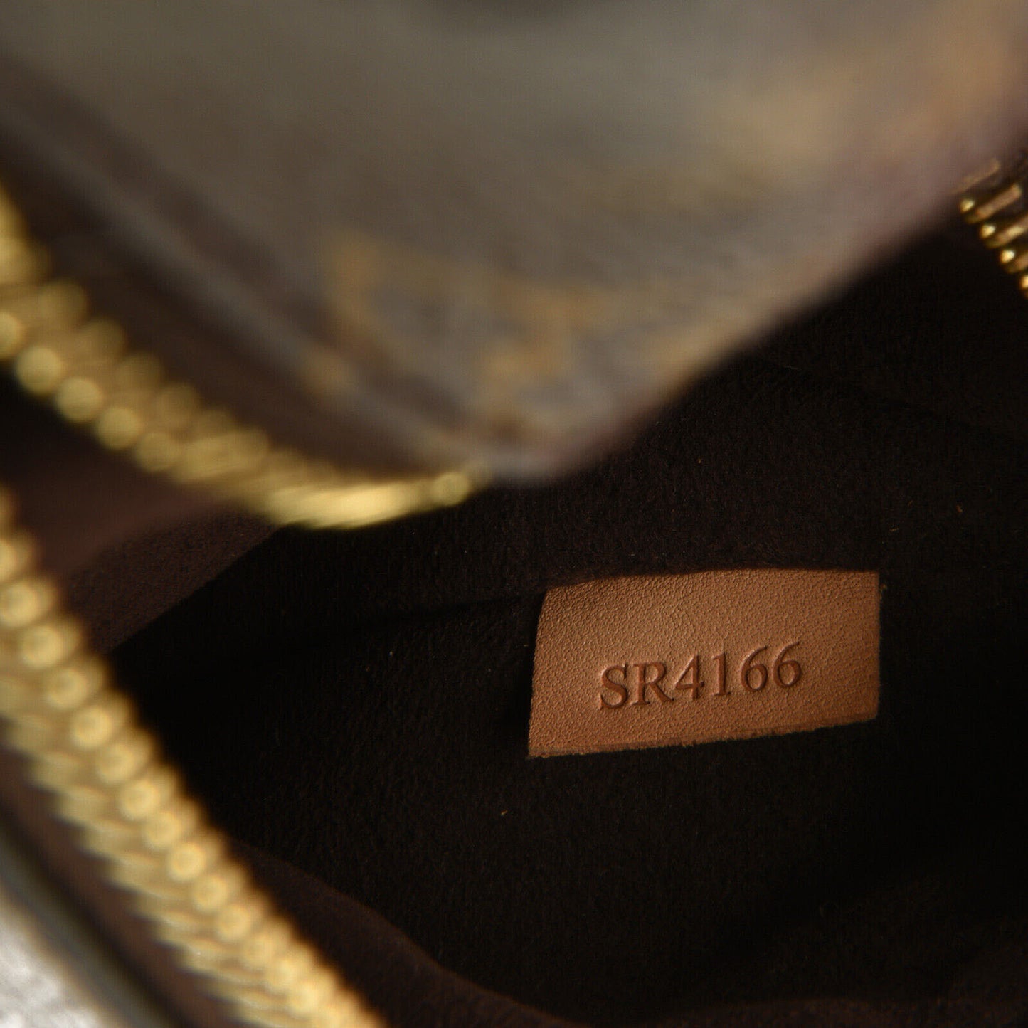 LOUIS VUITTON Monogram Pochette Metis SR4166