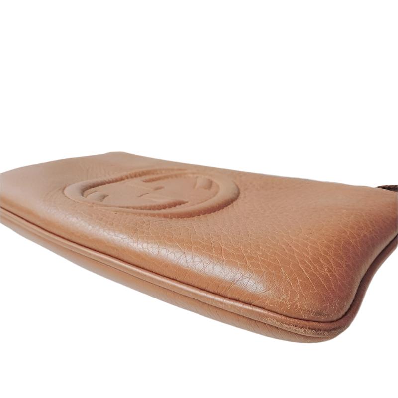 Gucci leather Soho Wristlet Dark Cipria