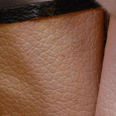 Preorder LOUIS VUITTON Monogram Toiletry Pouch 26