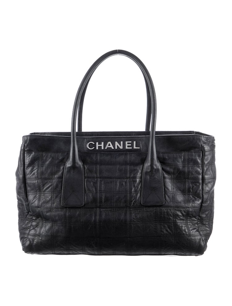 CONSIGNMENT CHANEL LAX Square Quilt Tote