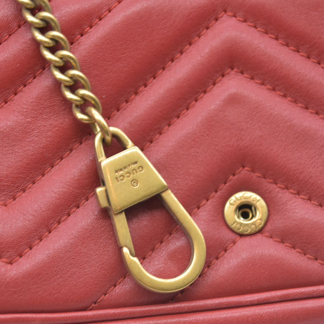 $1550 Gucci Leather Marmont Super Mini Red Crossbody