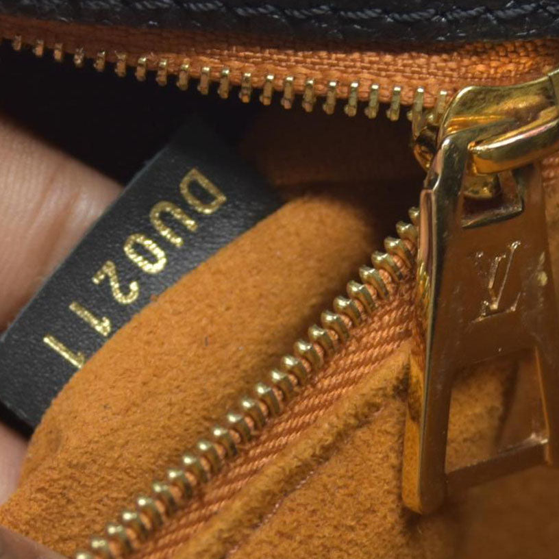 $3500 Louis Vuitton Monogram Giant OnTheGo MM