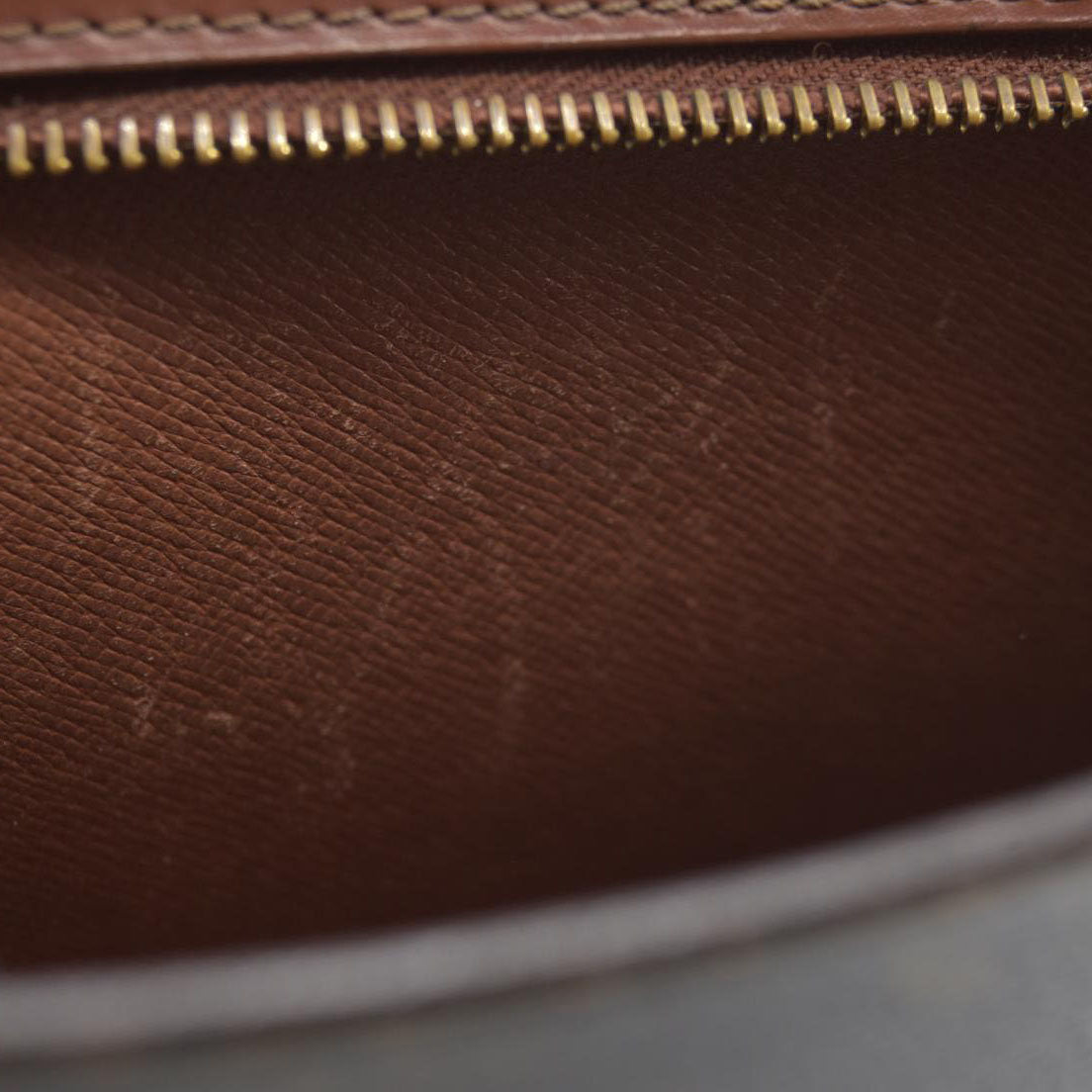 $1050 Louis Vuitton Monogram Pochette Homme