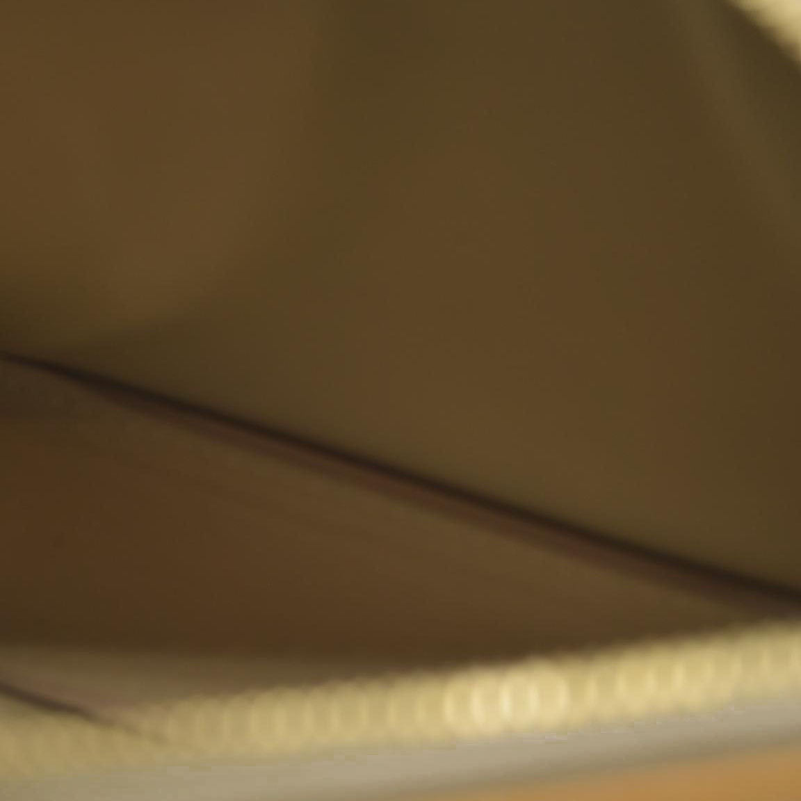 $740 Louis Vuitton Vernis Lexington Pochette Beige