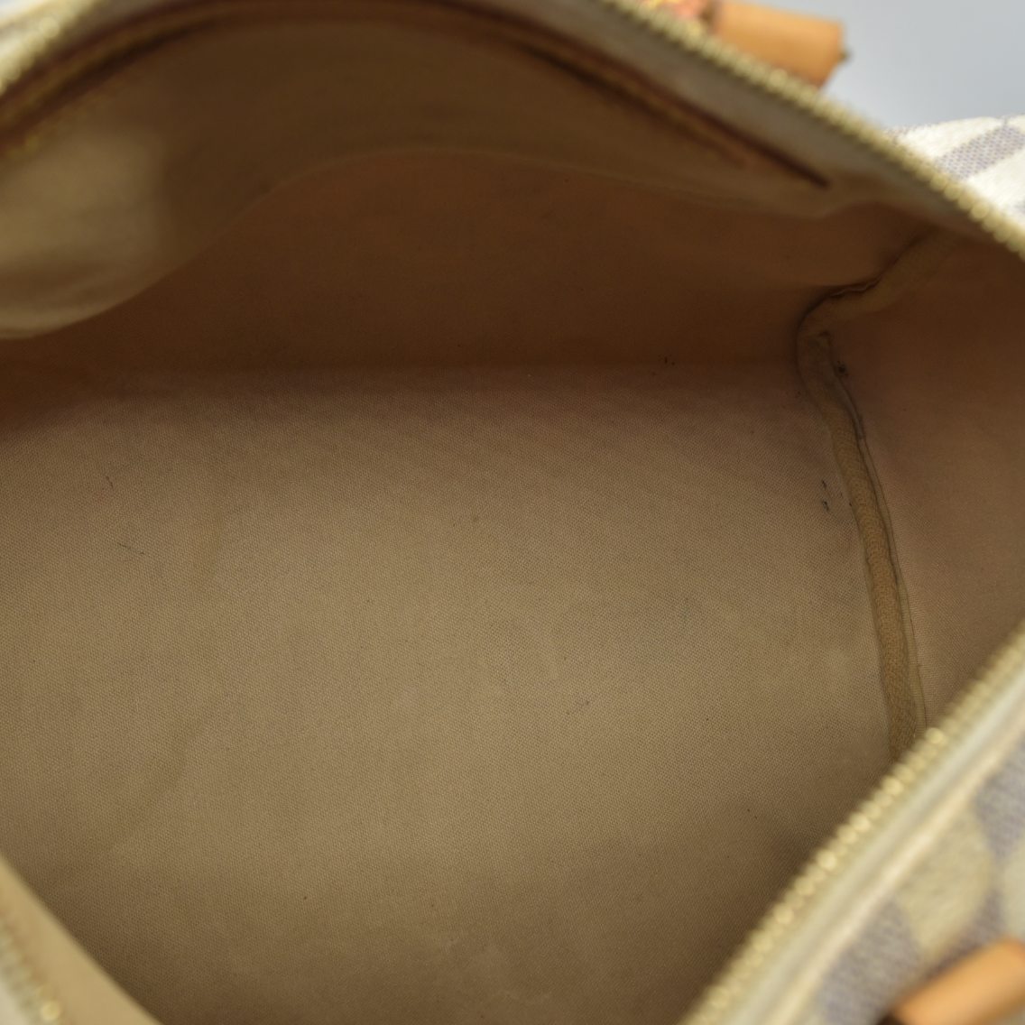 $1630 Louis Vuitton Damier Azur Speedy 30 DU4009