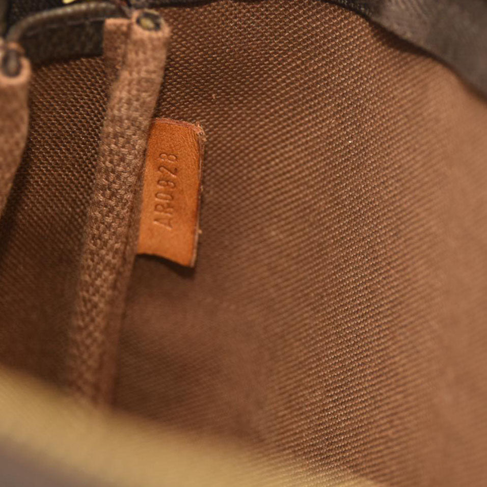 LOUIS VUITTON Monogram Pochette Accessories AR0928