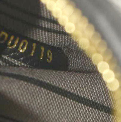 LOUIS VUITTON Empreinte Pochette Metis Black DU0119