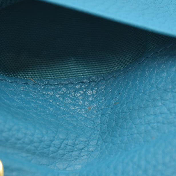 AUCTION $575 PRADA Logo Vitello Leather 6 Ring Key Case Blue