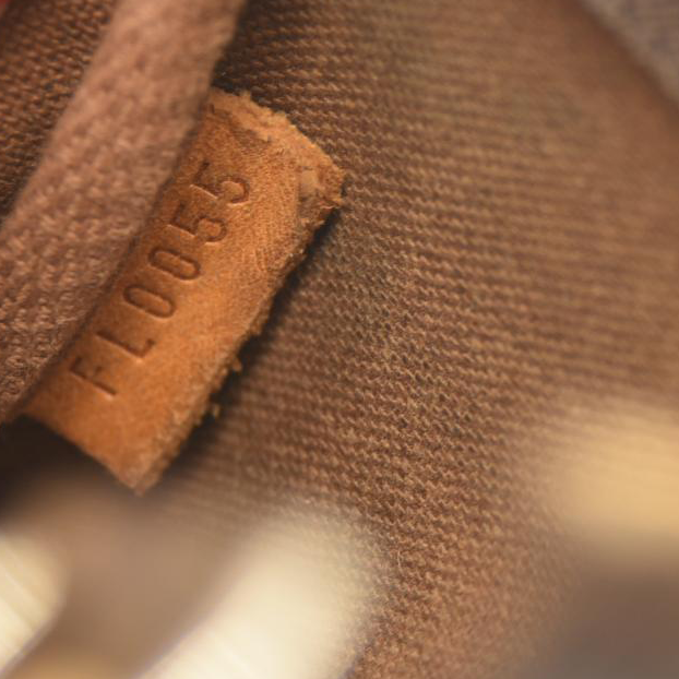 USED Louis Vuitton Monogram Mini Pochette Accessories FL0055