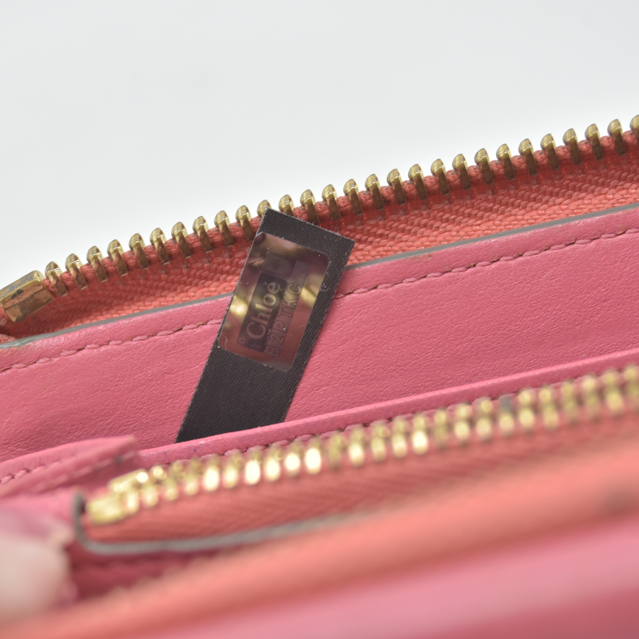 $590 Chloe Bobbie Ribbon Leather Zippy Long Wallet Purse Pink