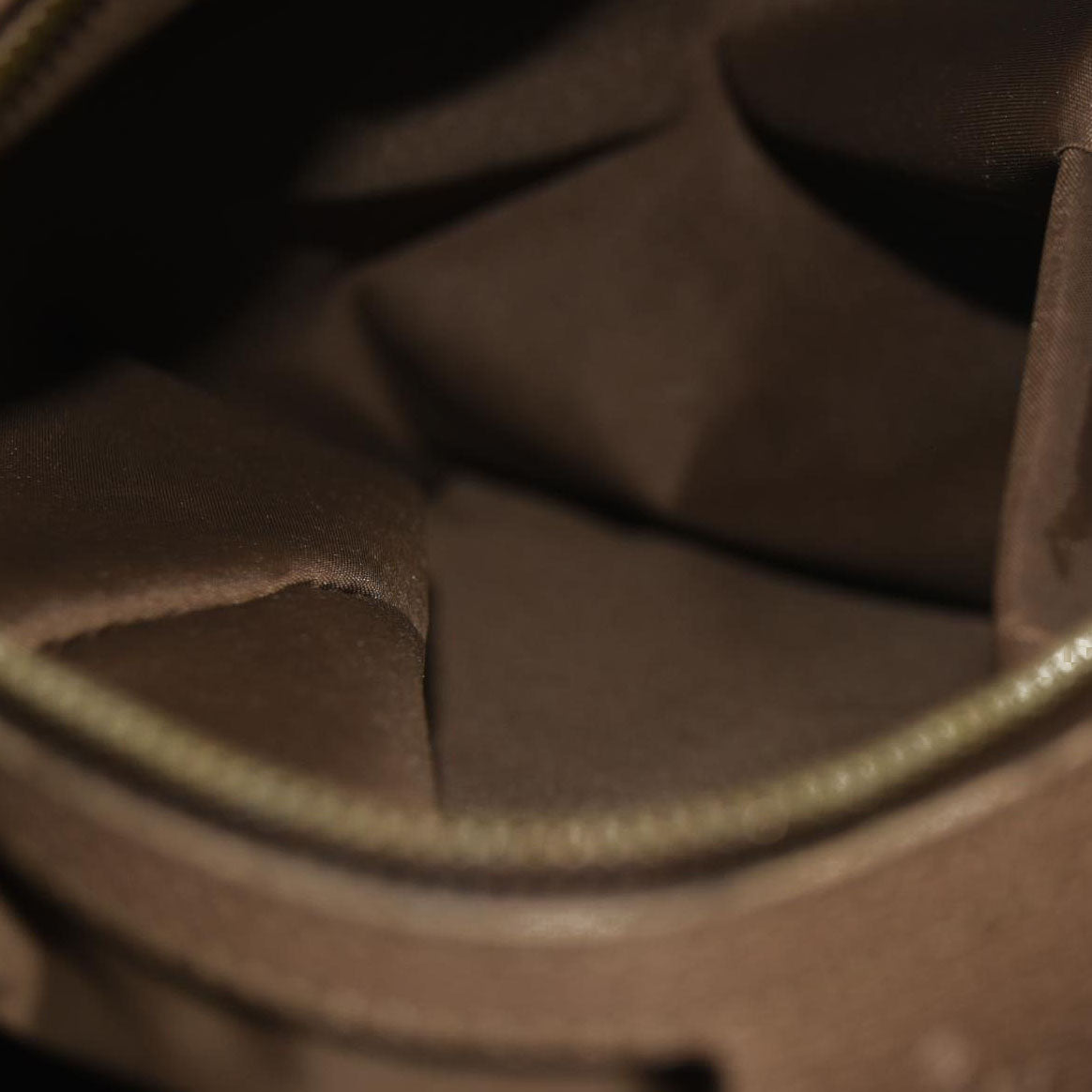 Gucci GG Supreme Monogram Neo Vintage Drawstring Backpack Beige New Acero Crop