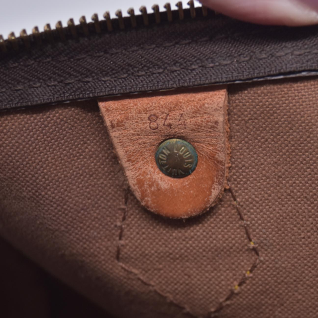 $1550 1984 Louis Vuitton Monogram Speedy 30 MB844