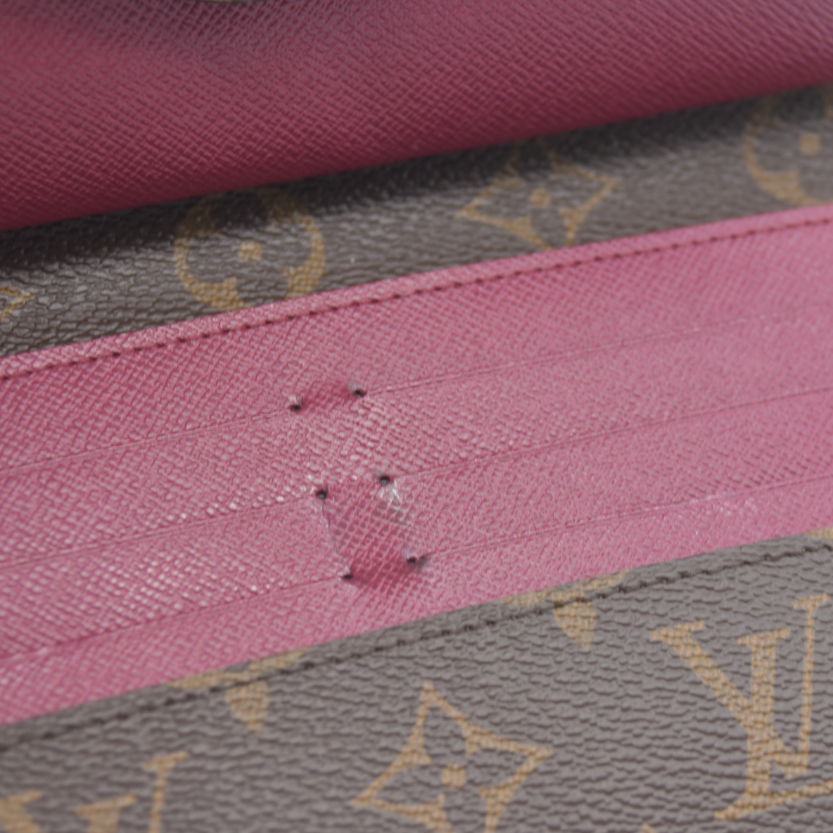 $805 Louis Vuitton Monogram Epi Marie-Lou Long Wallet Fuchsia CONSIGNMENT CA3115