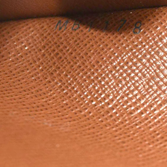 LOUIS VUITTON Monogram Passport Cover