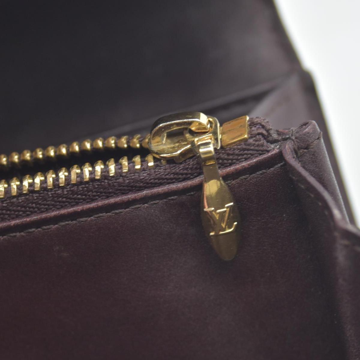 $840 2008 Louis Vuitton Vintage Monogram Vernis Sarah Wallet Burgundy TH0028