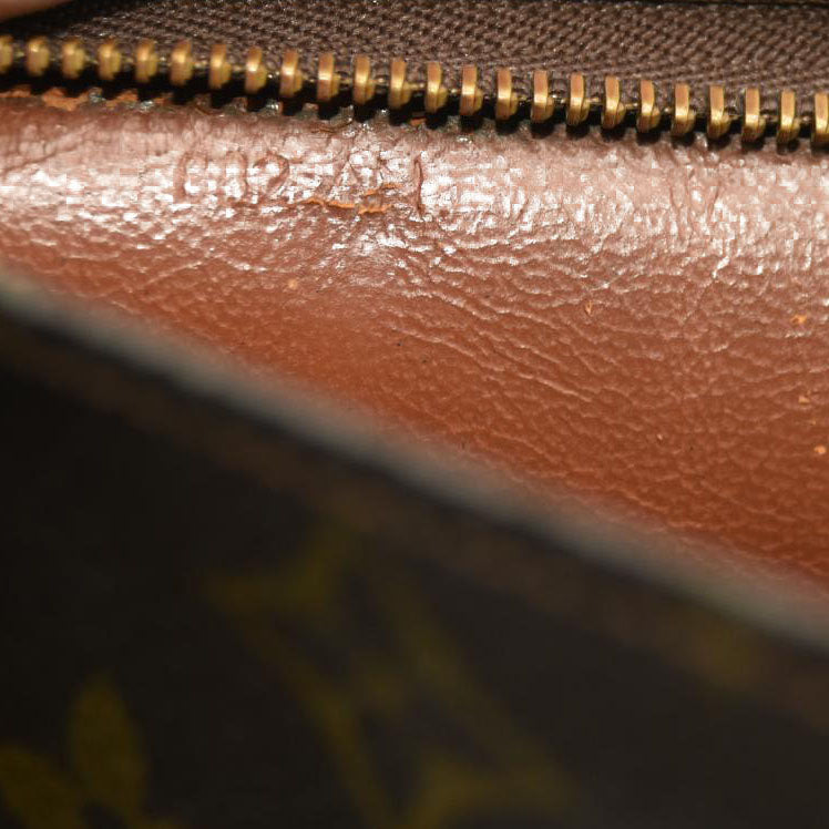 Louis Vuitton Monogram Toiletry Pouch 26 882AN