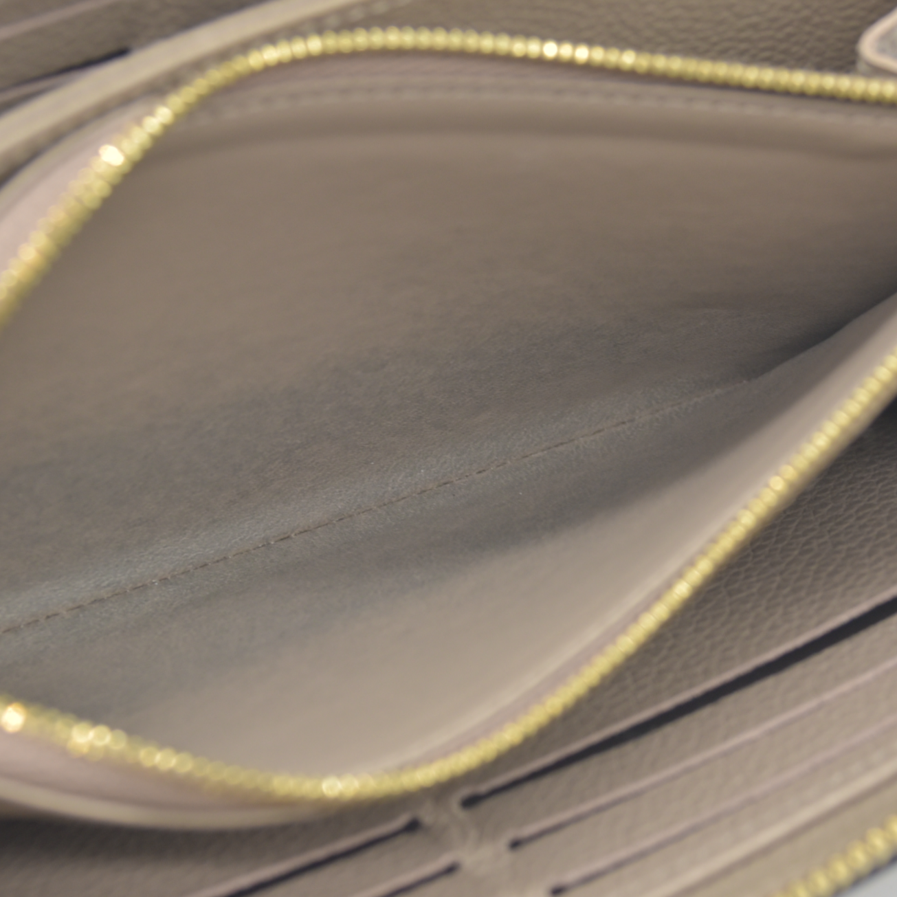 $1310 Louis Vuitton Empreinte Monogram Giant Zippy Wallet Tourterelle Creme RFID