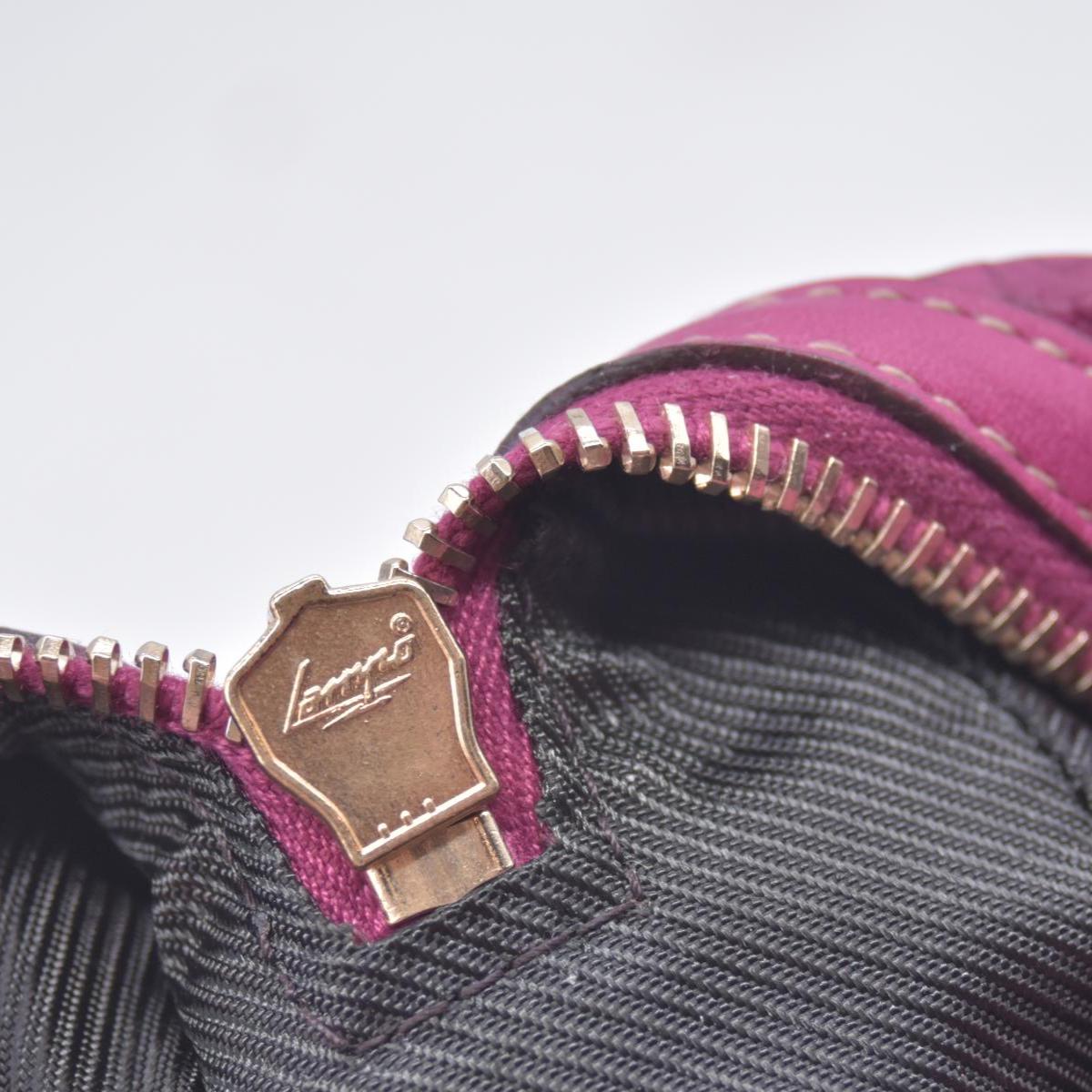 $480 GUCCI Guccissima Leather Heart Charm Cosmetic Pouch Pink CONSIGNMENT 10021425