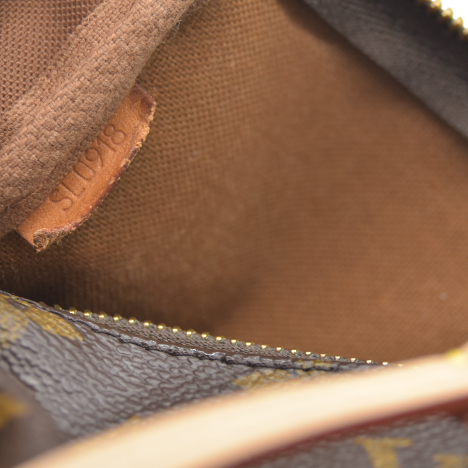 Louis Vuitton LV Accessories Pouch Pochette Accessoires Brown Monogram AUCTION CONSIGNMENT