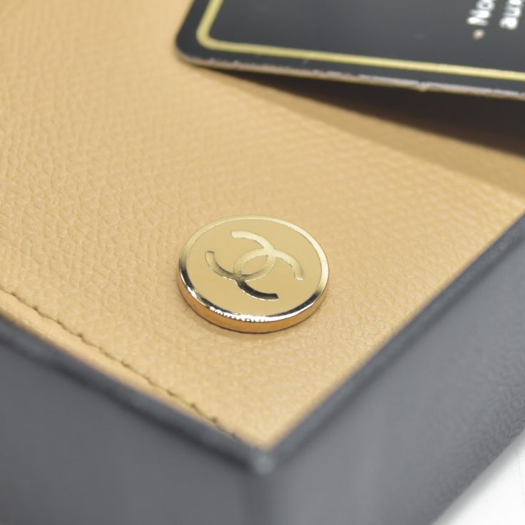 AUCTION CHANEL Coco Button Leather Card Case Holder Short Purse Beige