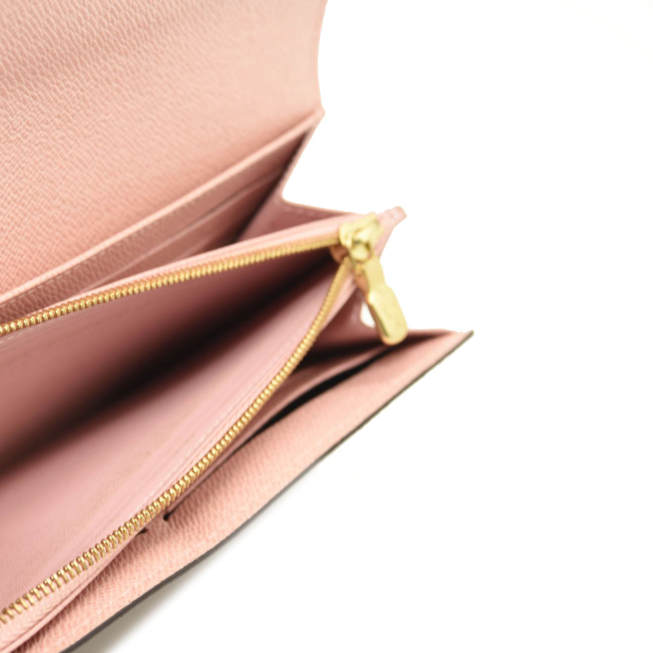 $720 LOUIS VUITTON Damier Ebene Sarah Wallet NM Rose Ballerine