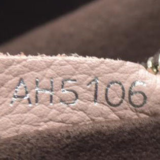 $3950 Louis Vuitton Mahina Babylone Chain BB Magnolia