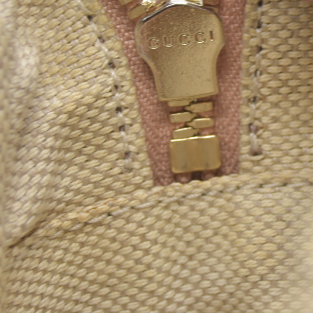 $1490 Gucci Pebbled Calfskin Small Soho Disco Bag Camelia