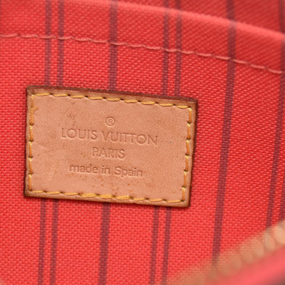 LOUIS VUITTON Monogram V Neverfull MM Grenade