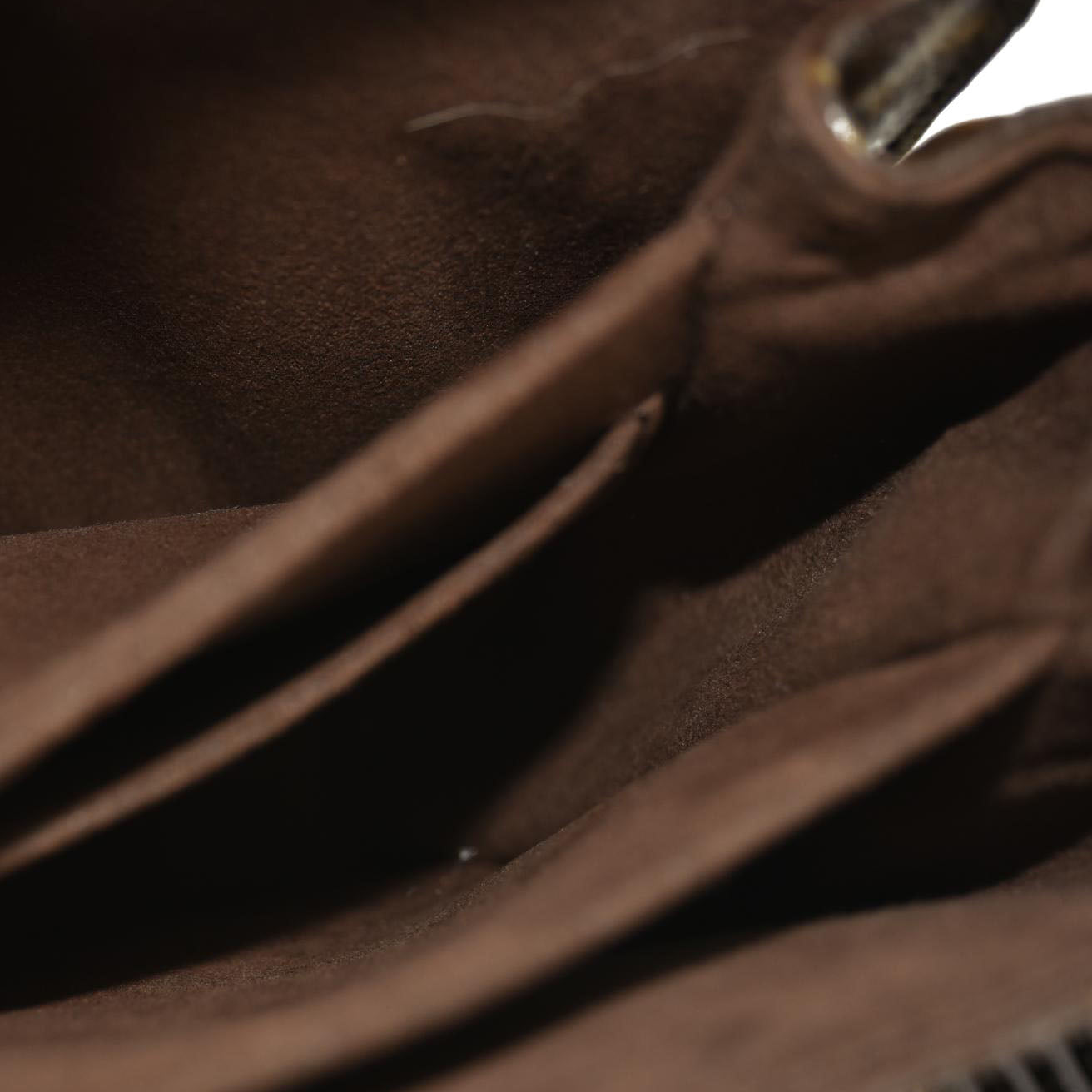 Louis Vuitton Monogram Pochette Metis DR0150