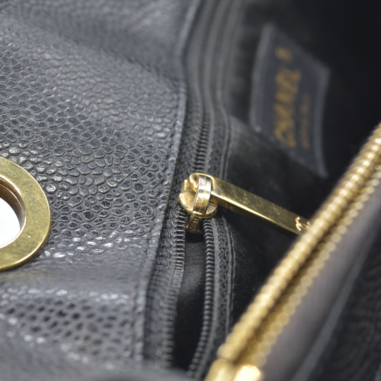 $2900 2010 Chanel Grand Shopping Tote (GST) Black Caviar