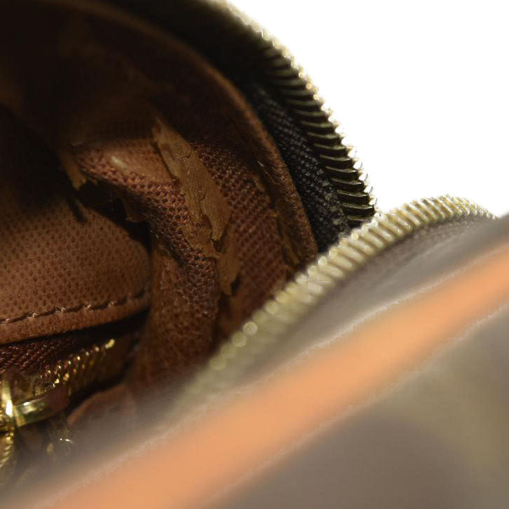 Louis Vuitton Monogram Toiletry Bag 25 MB0077