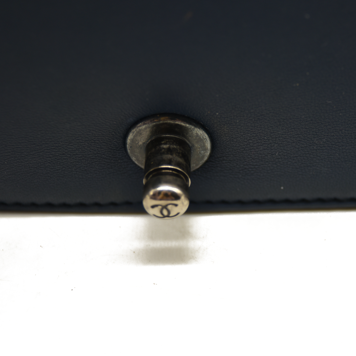 AUCTION $6600 Chanel Wrinkled Leather Chevron Quilted Old Medium Boy Flap Navy Blue