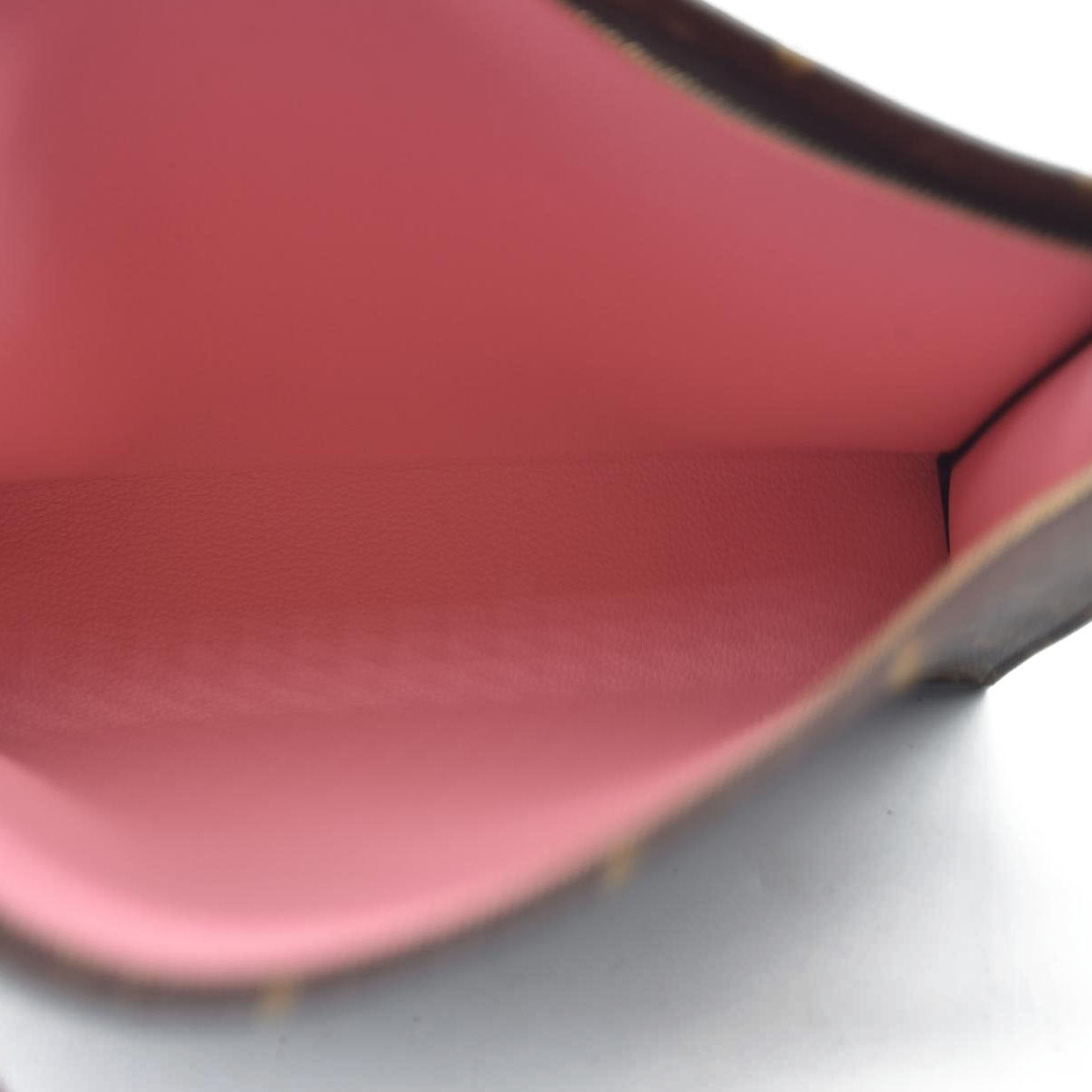 AUCTION $1200 Louis Vuitton Monogram Toiletry Pouch 26 Pink