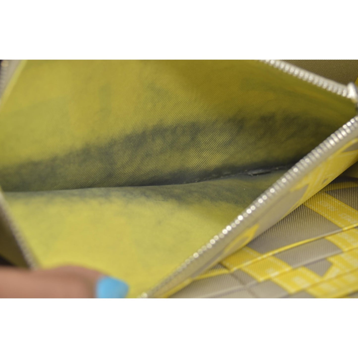 HERMES Silk-In Azap Long Zip Around Wallet Yellow Epsom