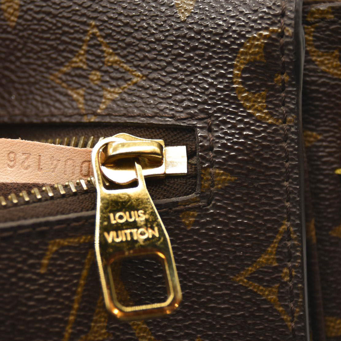 LOUIS VUITTON Monogram Pochette Metis