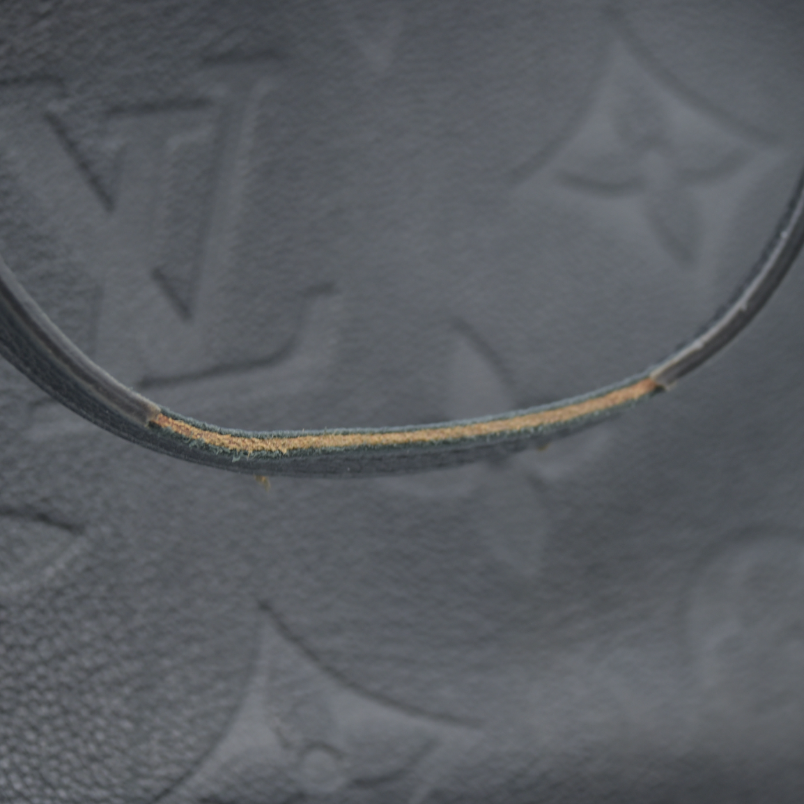 AUCTION $2800 Louis Vuitton Empreinte Monogram Giant Neverfull MM Black RFID Tote