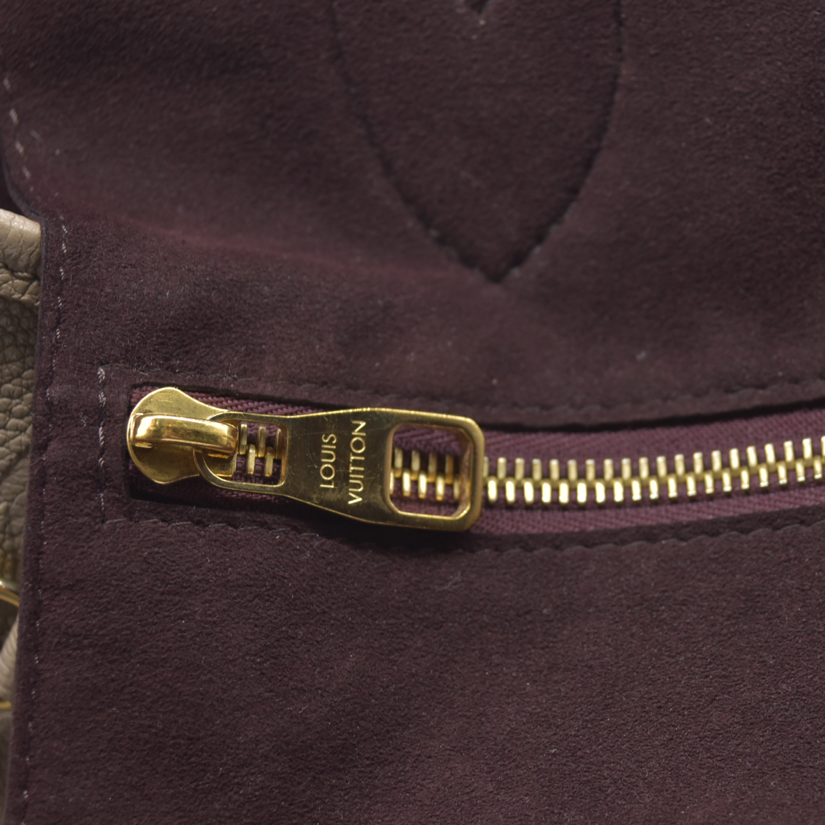 AUCTION $2710 Louis Vuitton Empreinte Monogram Giant Neverfull MM Tourterelle Tote