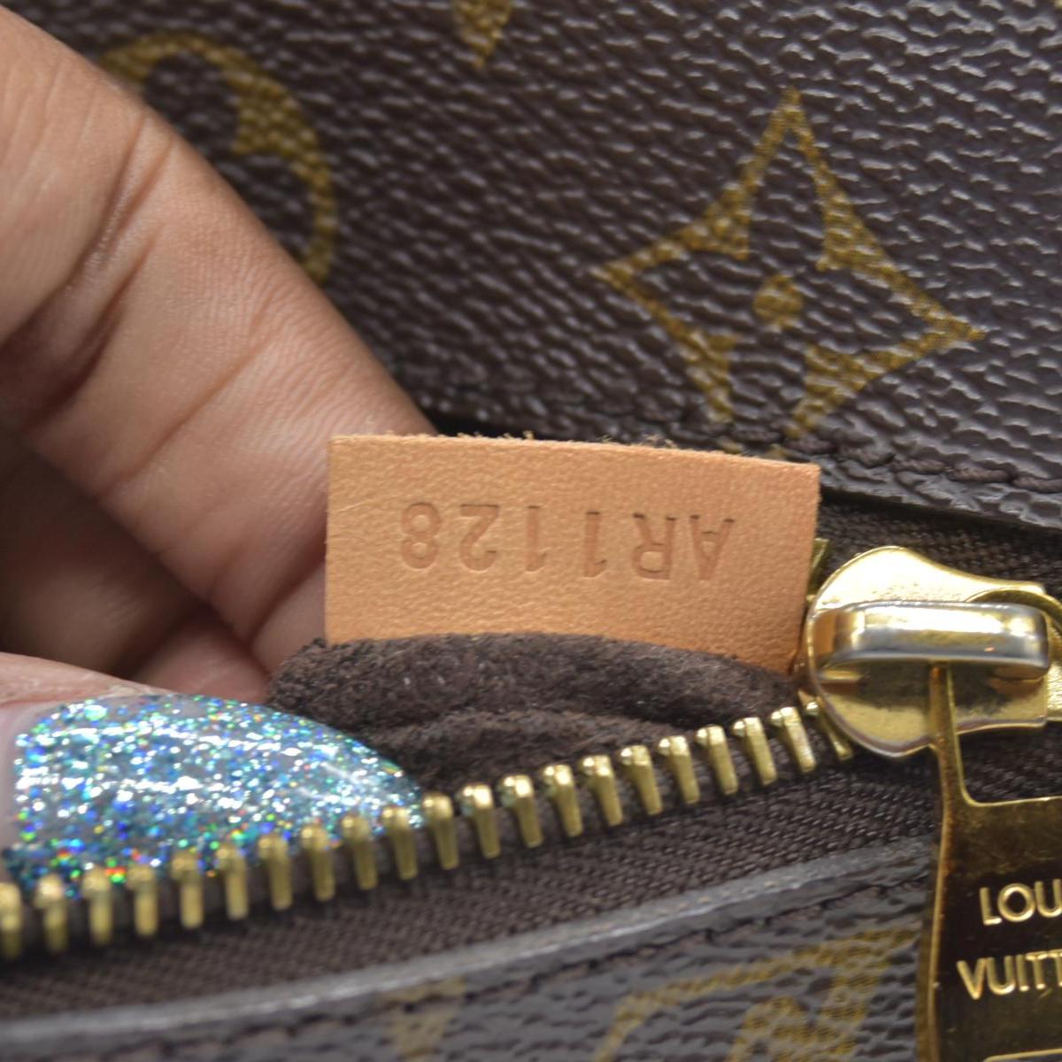 $2750 2012 Louis Vuitton Monogram Pochette Metis AR1228