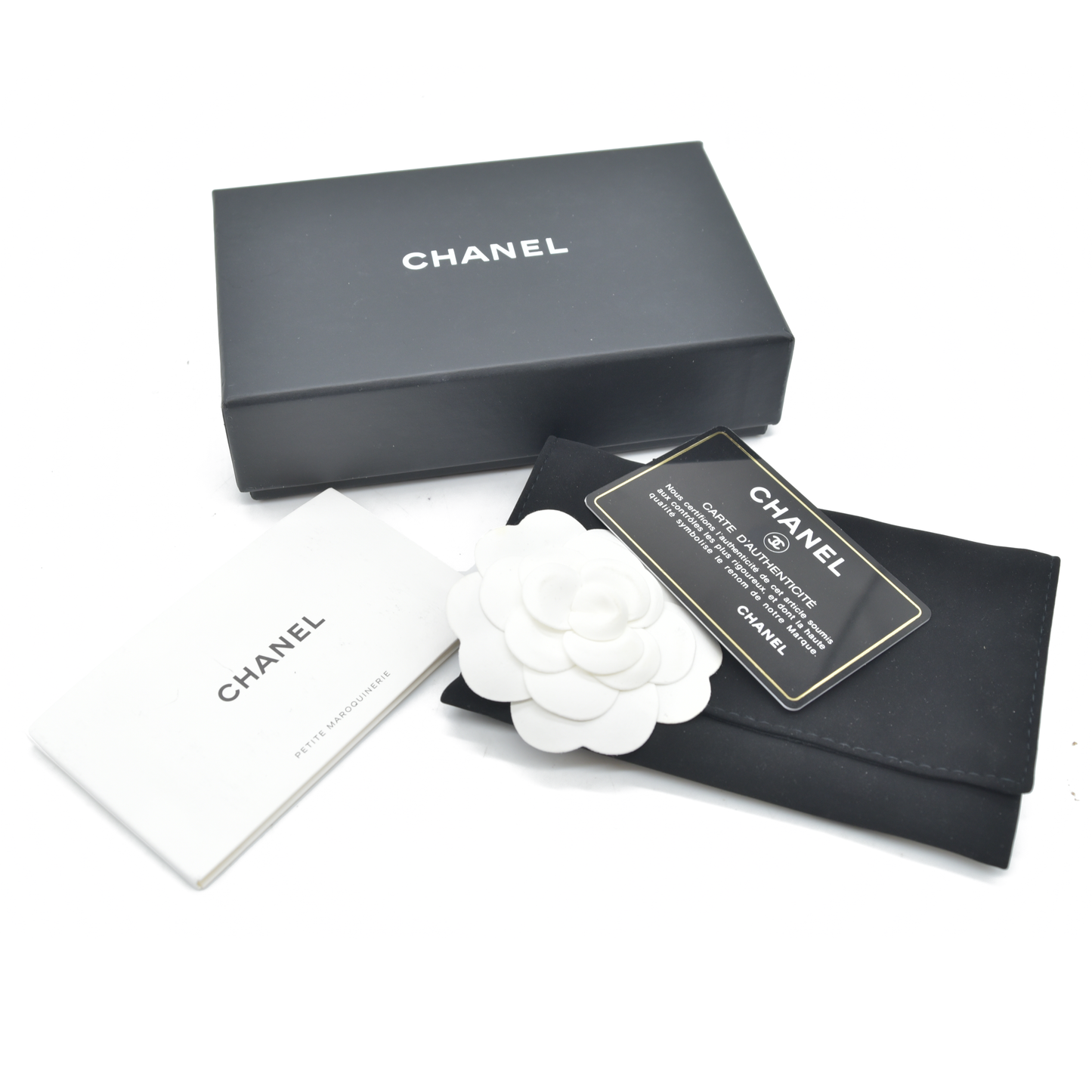 AUCTION $1223 Chanel Caviar Quilted Zip Around Coin Purse Beige Clair