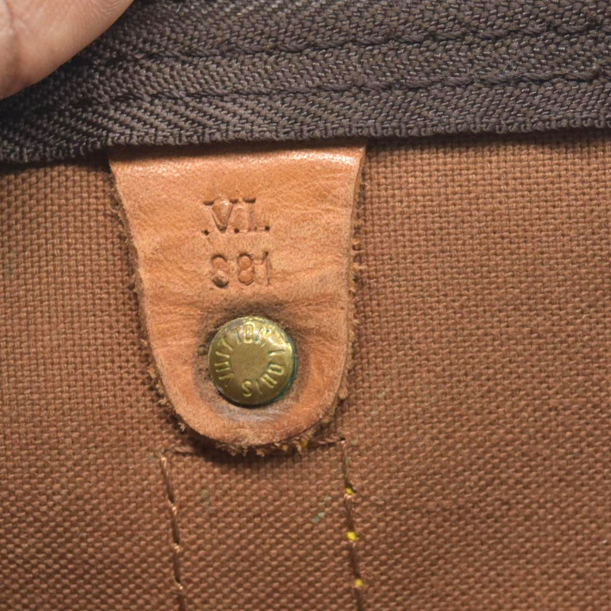$2700 1988 Louis Vuitton Monogram Keepall Bandouliere 55 VI881
