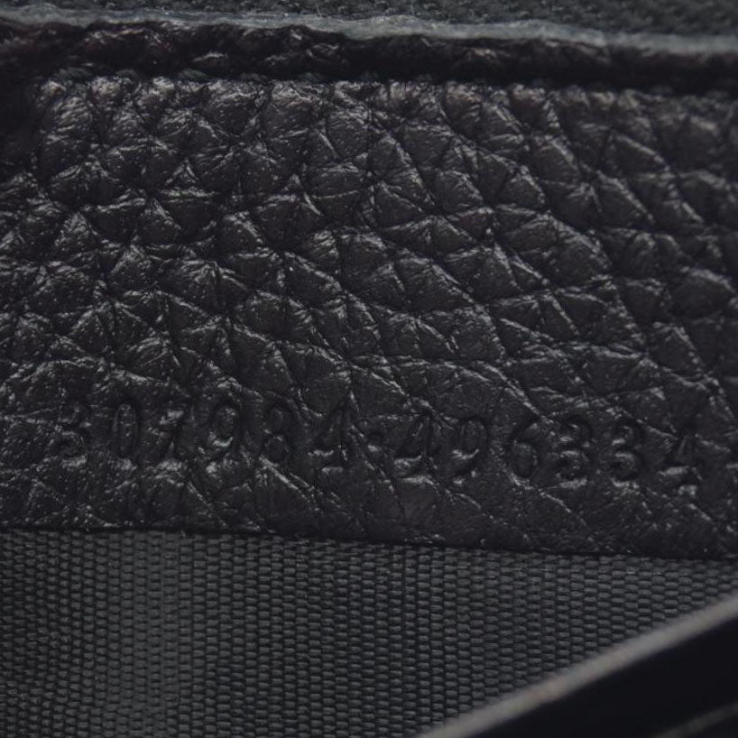 $880 Gucci Gucci Black Leather Bamboo Tassel Zip Around Wallet CONSIGNMENT