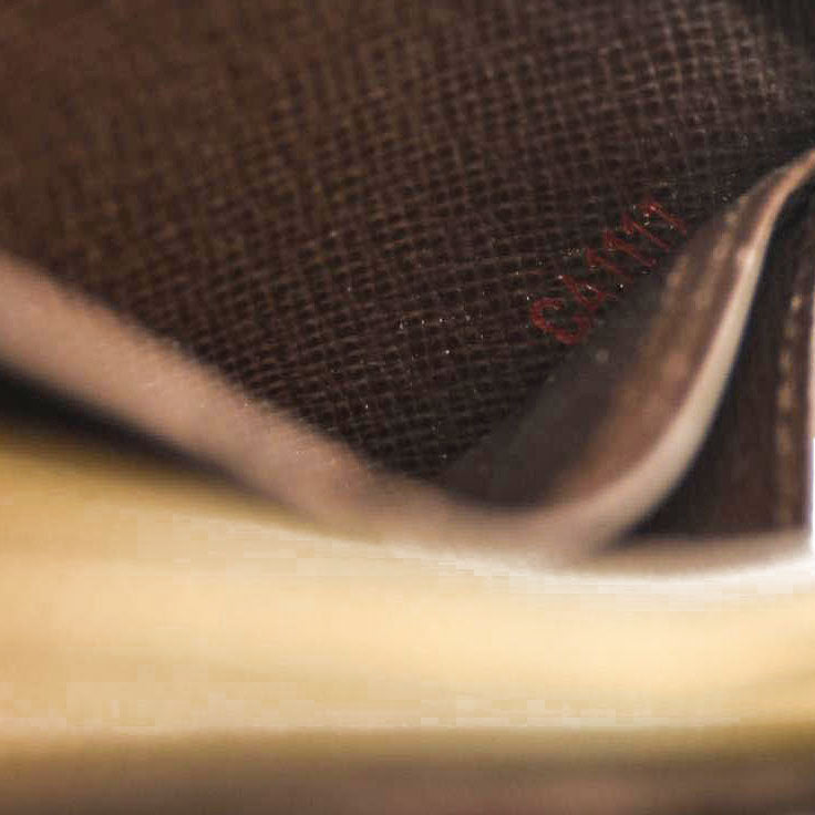 Louis Vuitton Damier Ebene Zippy Wallet CA1111