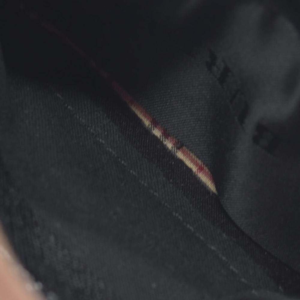 $415 Burberry Bi-Fold Wallet in Black Leather CONSIGNMENT