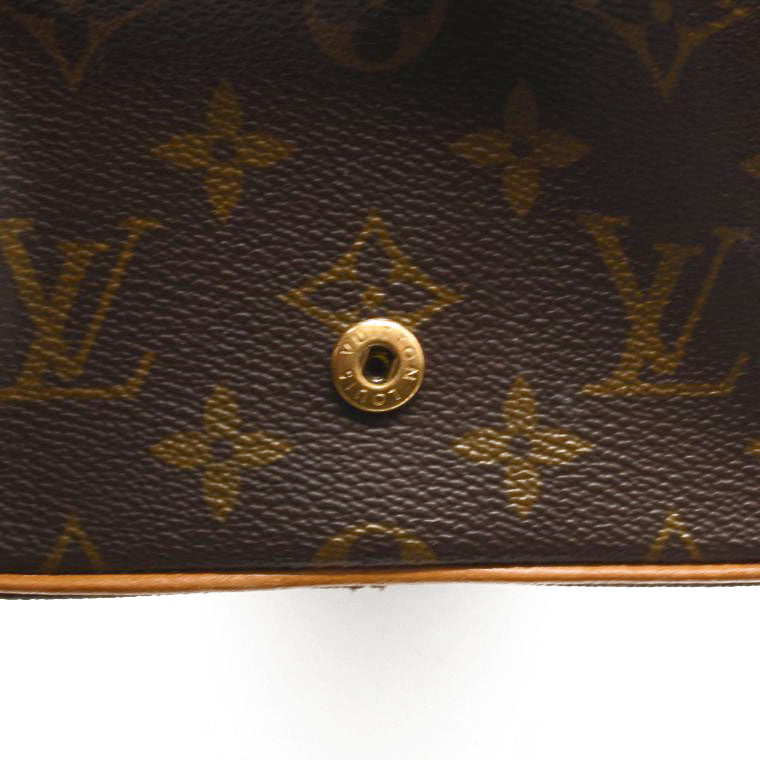 LOUIS VUITTON Monogram Trousse Patte Pression