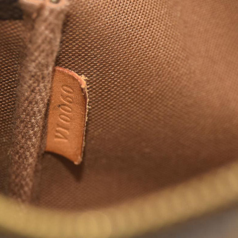 LOUIS VUITTON Monogram Pochette Accessories VI0060