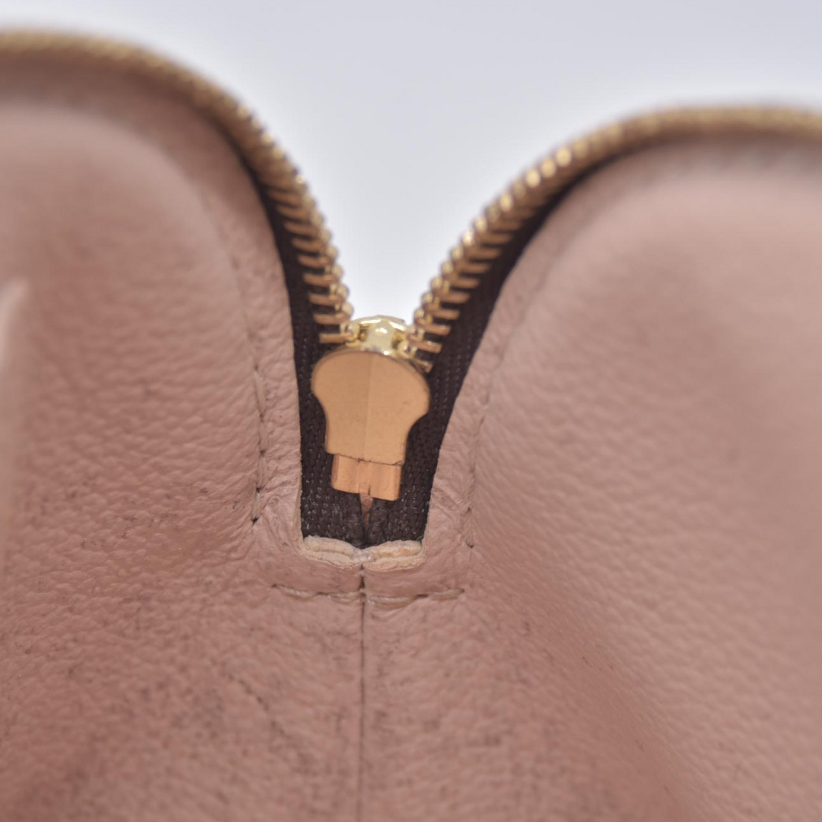 $620 RFID Louis Vuitton Monogram Cosmetic Pouch
