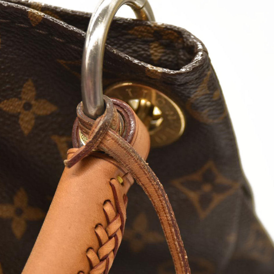 LOUIS VUITTON Monogram Artsy MM CA1111