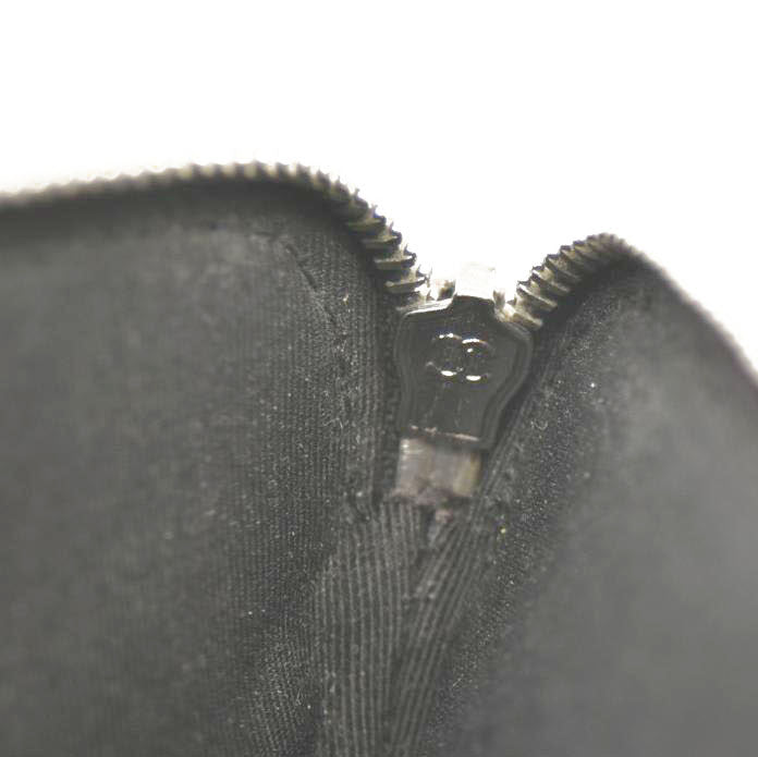 CHANEL Caviar Quilted Small Clutch With Chain Black 25*